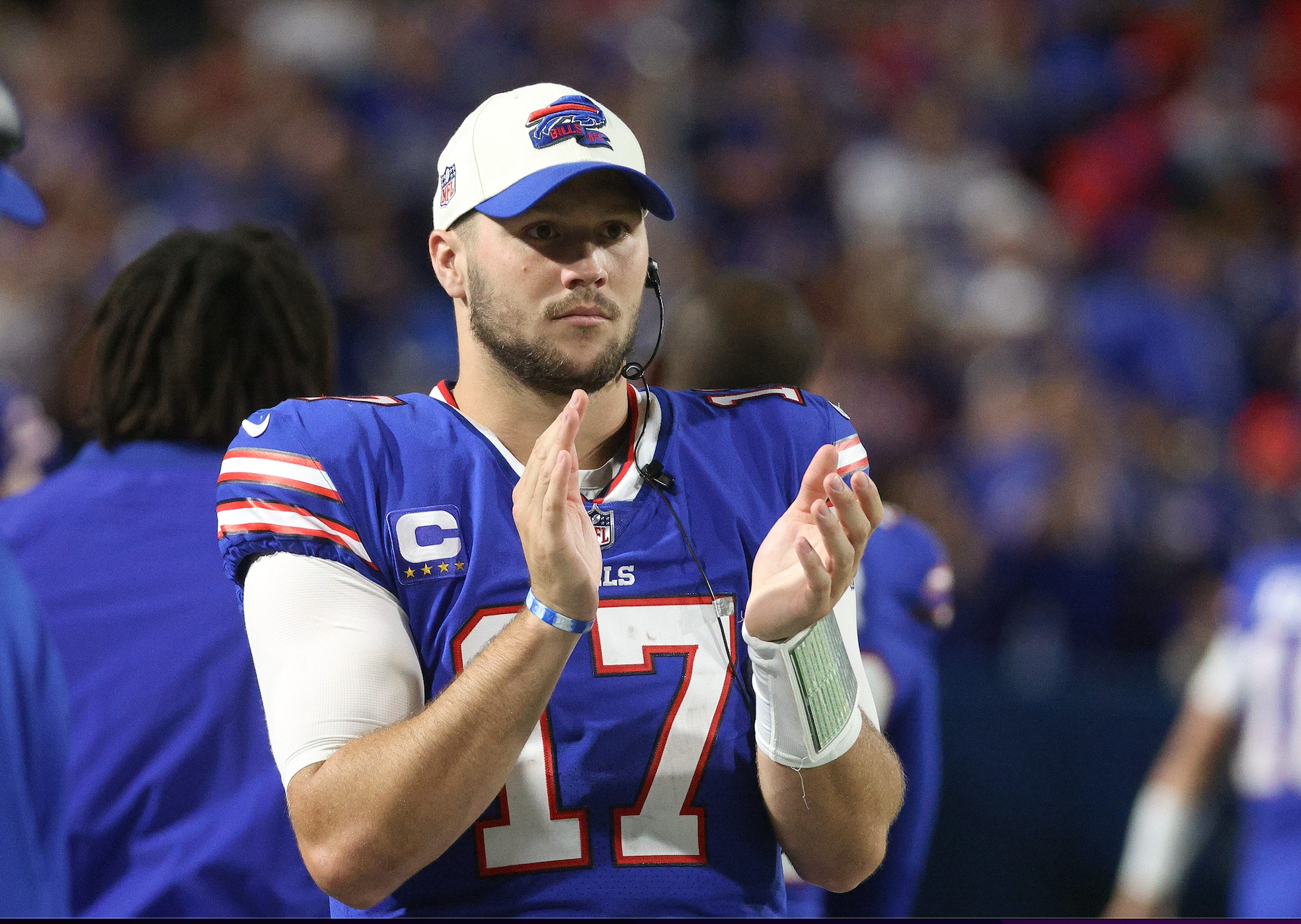 New York Yankees fans feel betrayed by Buffalo Bills quarterback Josh Allen  donning a Toronto Blue Jays uniform: This is why Buffalo is in Canada