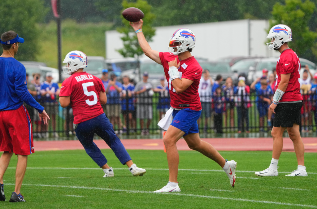 Spencer Brown shaken up at Buffalo Bills training camp