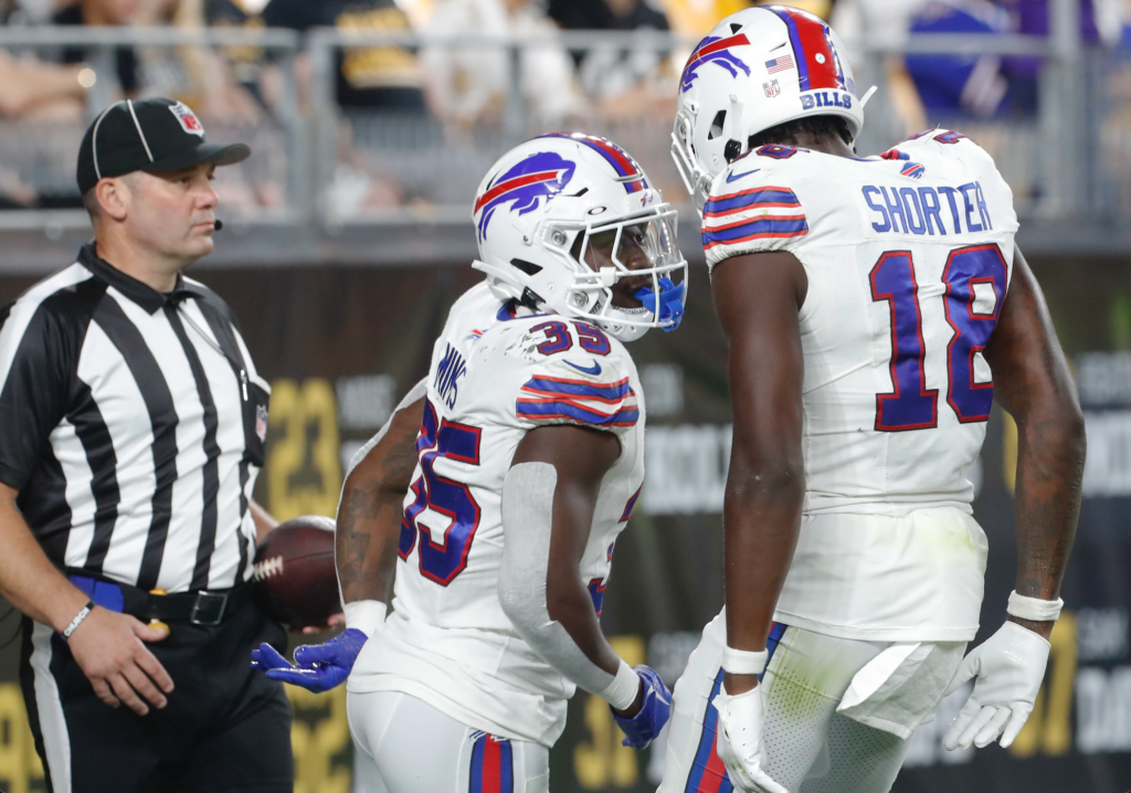 Bills Spencer Brown gets stuck in 'Monday Night Football' game traffic,  shouts out Bills Mafia for support