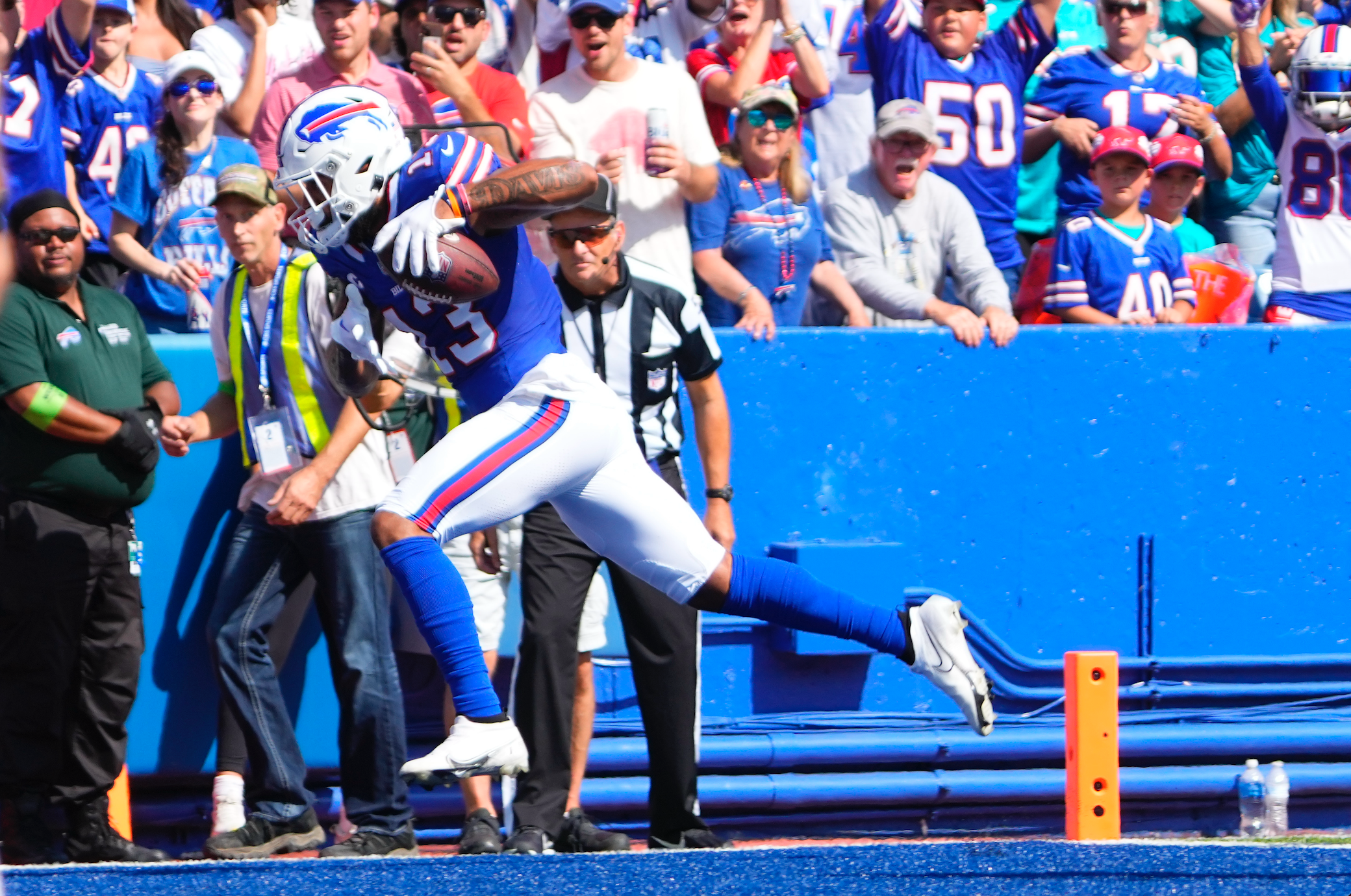 Splash play! Matt Milano forces the fumble; Terrel Bernard