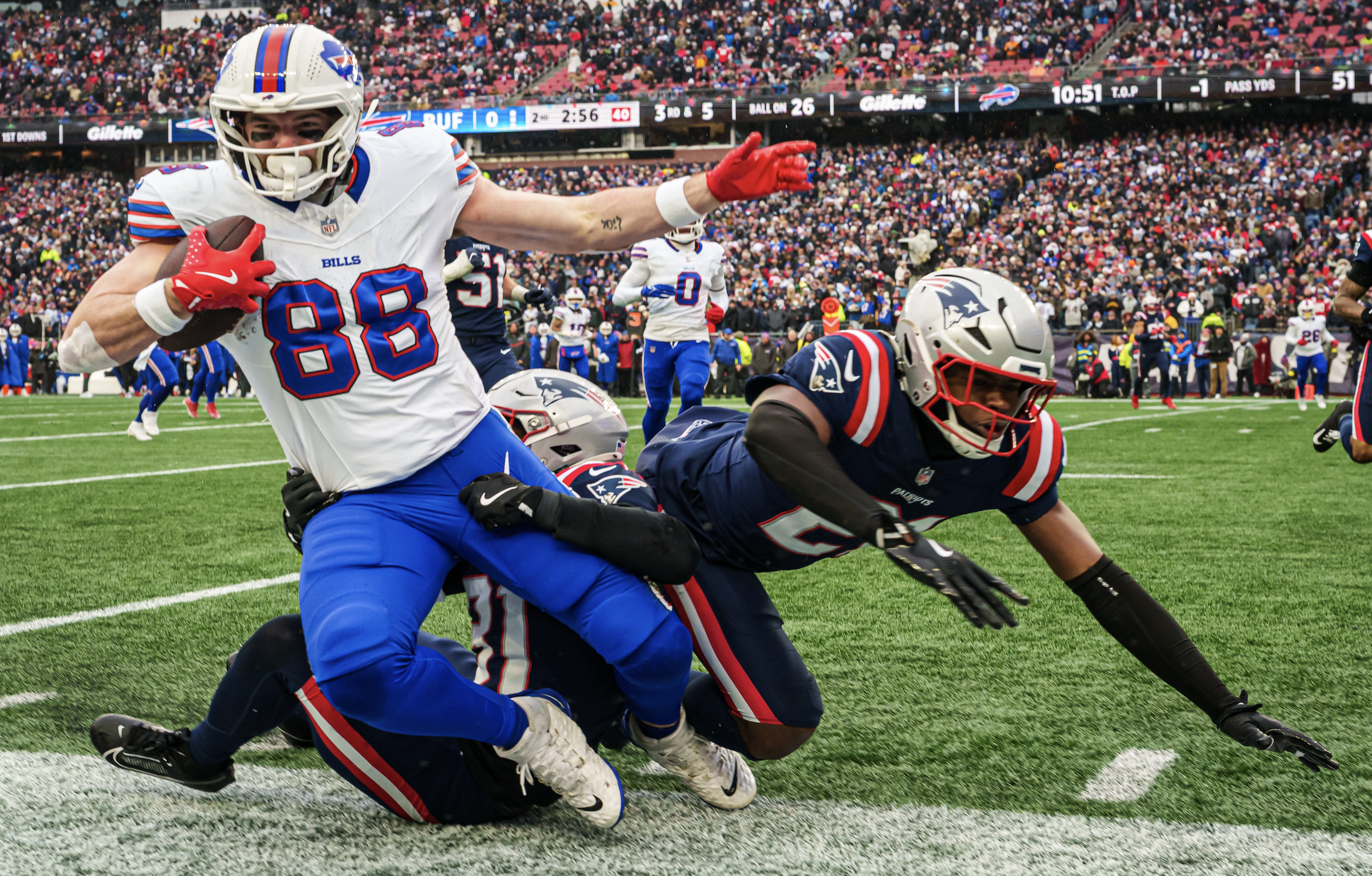 Bills extend TE Dawson Knox, K Tyler Bass takes pay cut